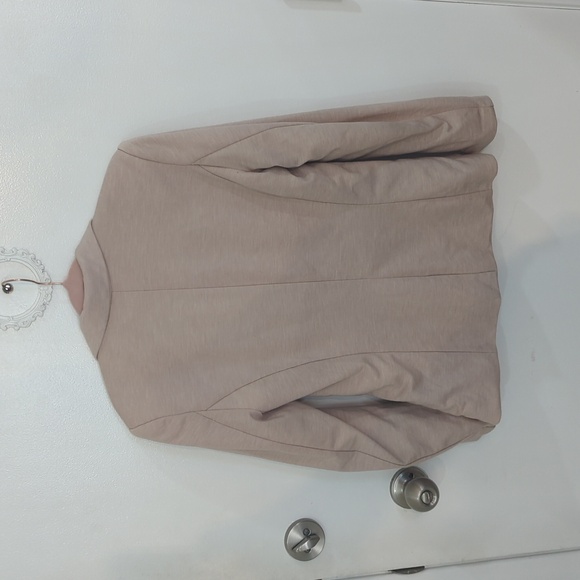 H&M blazer, light pink sweatshirt material, size 8 - Picture 4 of 4